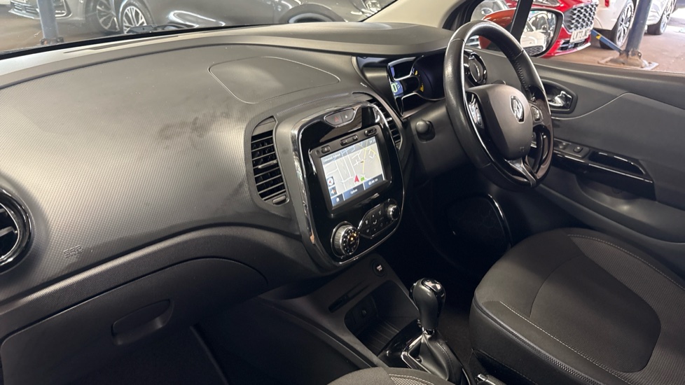 Renault Captur 1.5 dCi 90 Dynamique S Nav 5dr Auto Diesel Hatchback - Image 9
