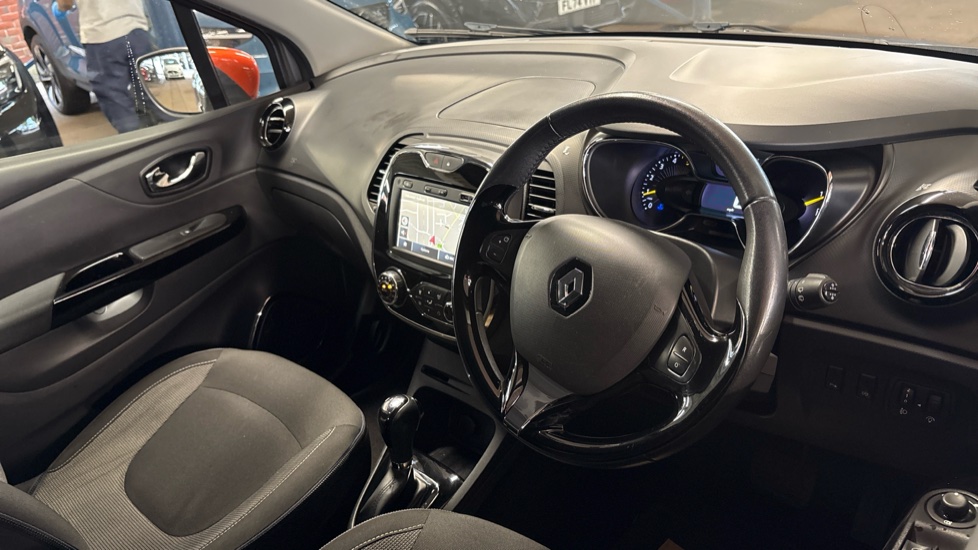 Renault Captur 1.5 dCi 90 Dynamique S Nav 5dr Auto Diesel Hatchback - Image 11