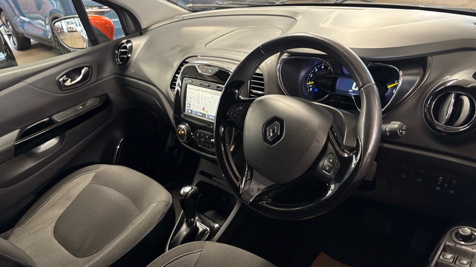Renault Captur 1.5 dCi 90 Dynamique S Nav 5dr Auto Diesel Hatchback - Image 14