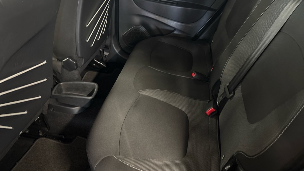 Renault Captur 1.5 dCi 90 Dynamique S Nav 5dr Auto Diesel Hatchback - Image 16