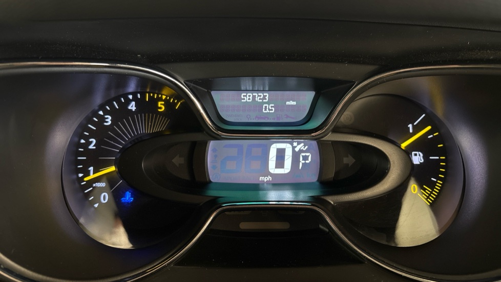 Renault Captur 1.5 dCi 90 Dynamique S Nav 5dr Auto Diesel Hatchback - Image 18