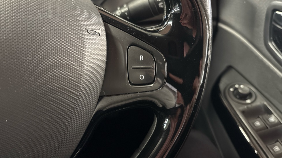 Renault Captur 1.5 dCi 90 Dynamique S Nav 5dr Auto Diesel Hatchback - Image 25