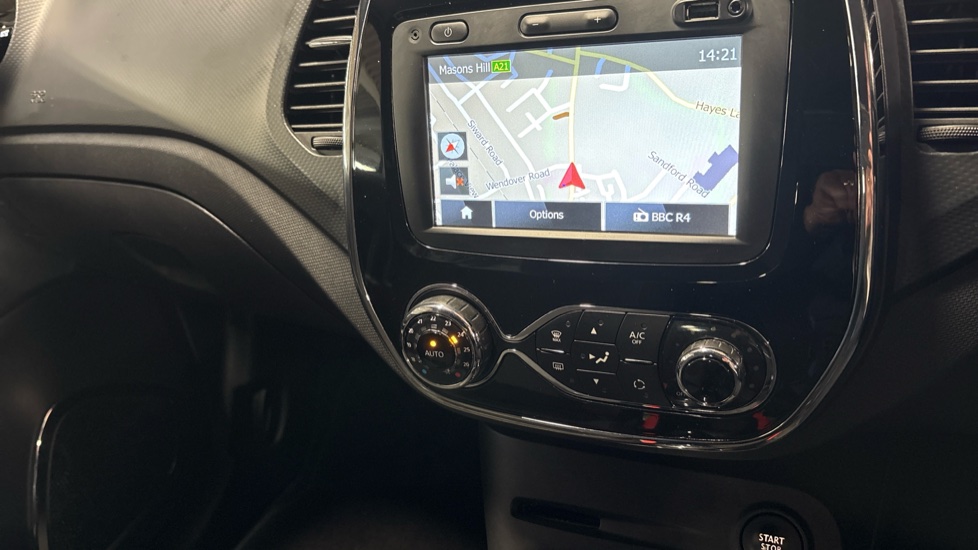 Renault Captur 1.5 dCi 90 Dynamique S Nav 5dr Auto Diesel Hatchback - Image 32