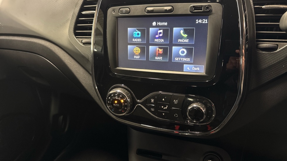 Renault Captur 1.5 dCi 90 Dynamique S Nav 5dr Auto Diesel Hatchback - Image 33
