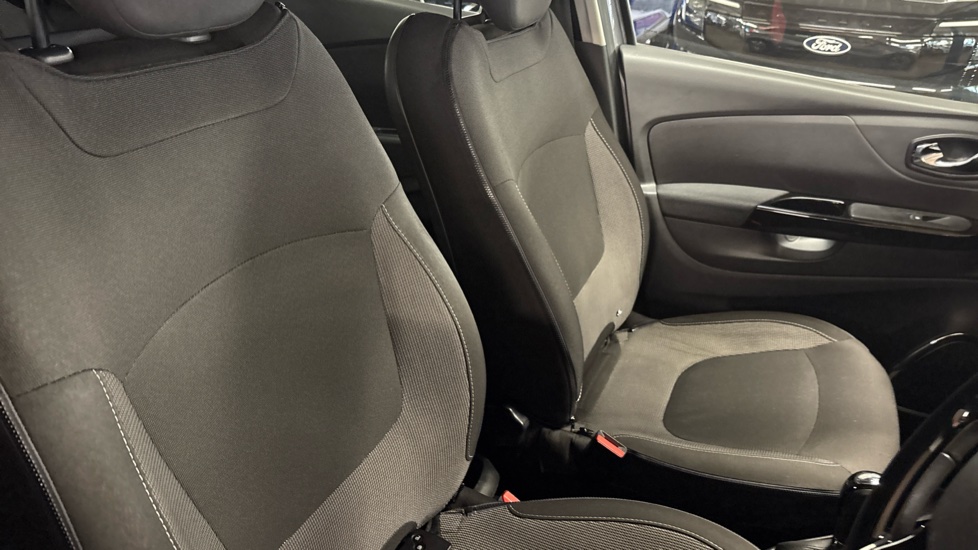 Renault Captur 1.5 dCi 90 Dynamique S Nav 5dr Auto Diesel Hatchback - Image 67