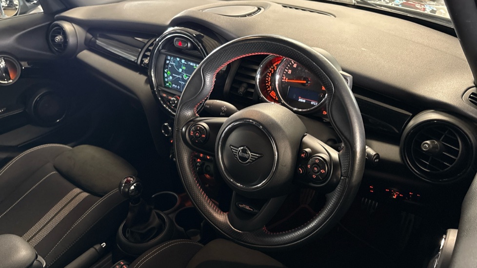 MINI Hatchback 2.0 Cooper S Sport II 5dr Petrol Hatchback - Image 14