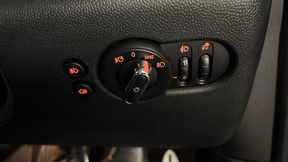 MINI Hatchback 2.0 Cooper S Sport II 5dr Petrol Hatchback - Image 25