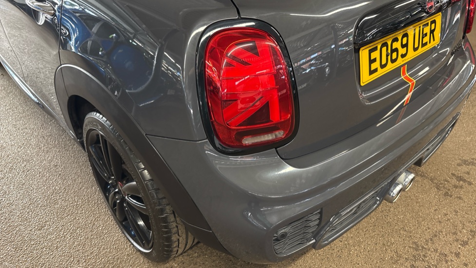 MINI Hatchback 2.0 Cooper S Sport II 5dr Petrol Hatchback - Image 52