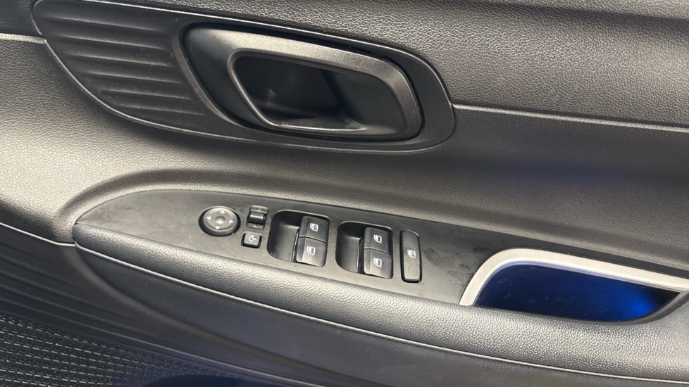 Hyundai BAYON 1.0 TGDi 48V MHEV SE Connect 5dr DCT Petrol Hatchback - Image 23