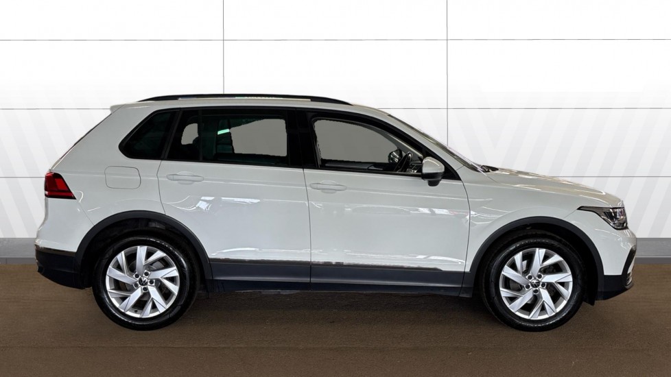Volkswagen Tiguan 1.5 TSI 150 Life 5dr Petrol Estate - Image 5