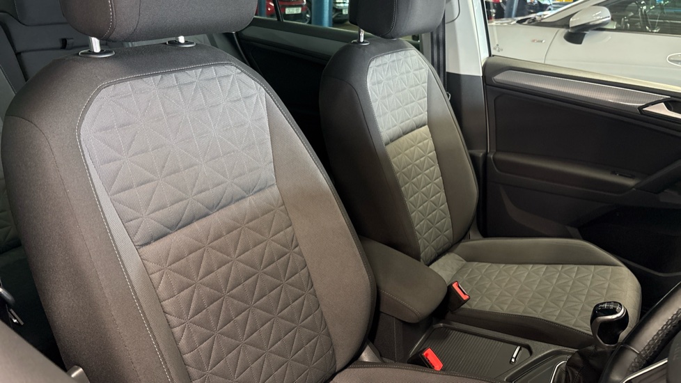 Volkswagen Tiguan 1.5 TSI 150 Life 5dr Petrol Estate - Image 69