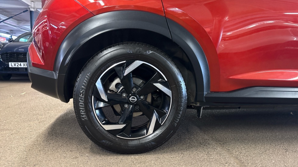 Nissan Juke 1.6 Hybrid N-Connecta 5dr Auto Hybrid Hatchback - Image 7