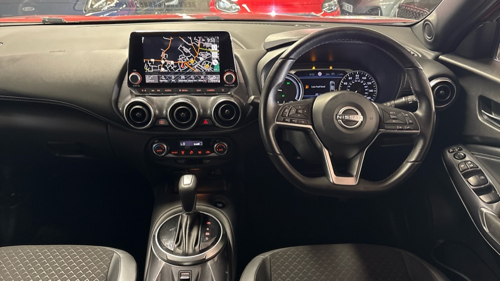 Nissan Juke 1.6 Hybrid N-Connecta 5dr Auto Hybrid Hatchback - Image 10