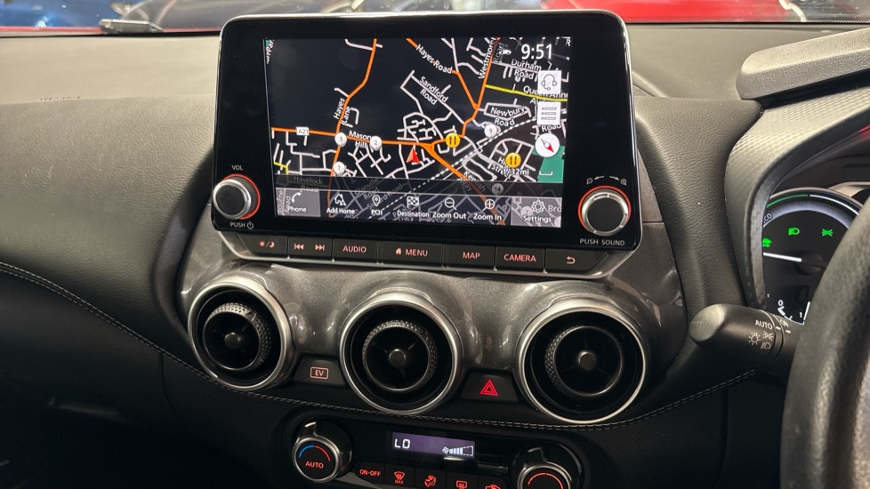 Nissan Juke 1.6 Hybrid N-Connecta 5dr Auto Hybrid Hatchback - Image 12