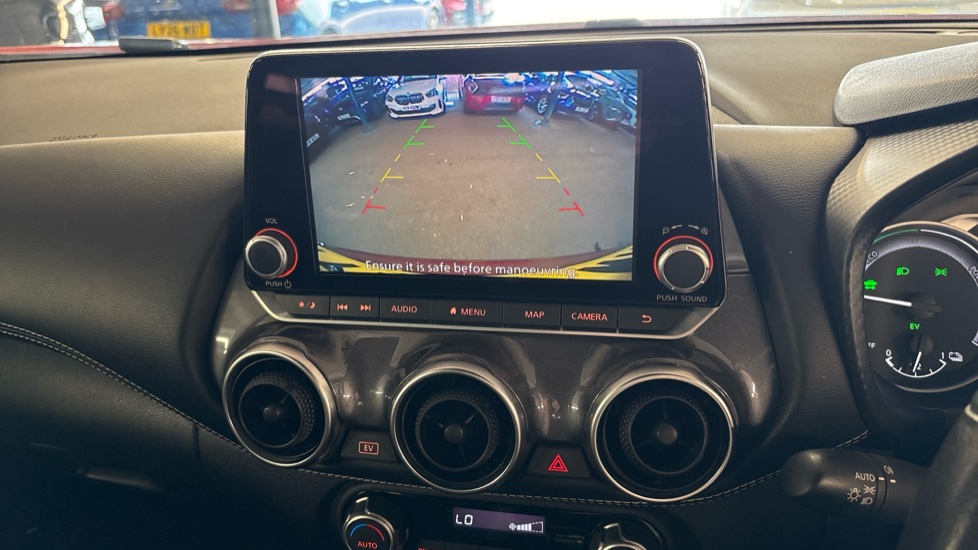 Nissan Juke 1.6 Hybrid N-Connecta 5dr Auto Hybrid Hatchback - Image 21