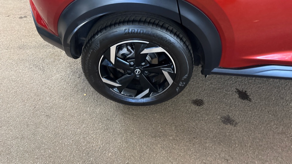 Nissan Juke 1.6 Hybrid N-Connecta 5dr Auto Hybrid Hatchback - Image 60