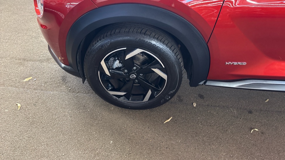Nissan Juke 1.6 Hybrid N-Connecta 5dr Auto Hybrid Hatchback - Image 62