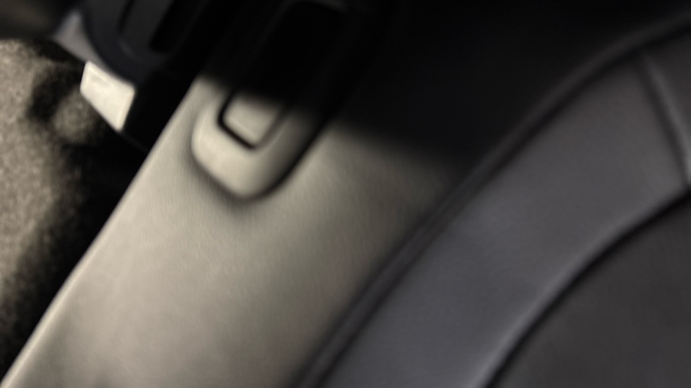 Nissan Juke 1.6 Hybrid N-Connecta 5dr Auto Hybrid Hatchback - Image 65