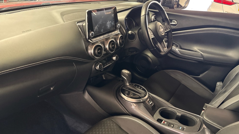 Nissan Juke 1.6 Hybrid N-Connecta 5dr Auto Hybrid Hatchback - Image 73