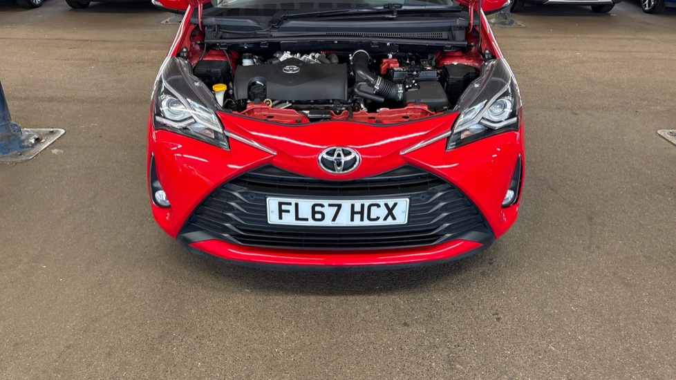 Toyota Yaris 1.5 VVT-i Icon Tech 5dr Petrol Hatchback - Image 8