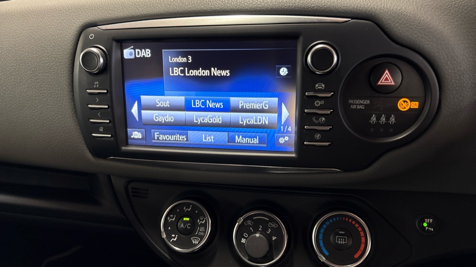 Toyota Yaris 1.5 VVT-i Icon Tech 5dr Petrol Hatchback - Image 12
