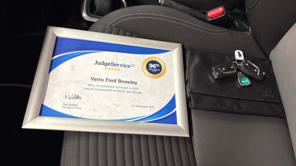 Toyota Yaris 1.5 VVT-i Icon Tech 5dr Petrol Hatchback - Image 20