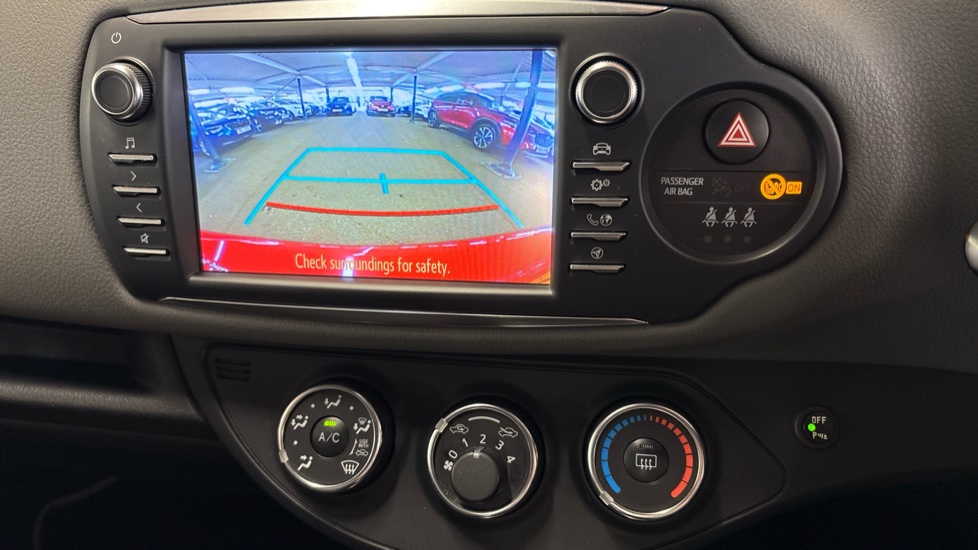 Toyota Yaris 1.5 VVT-i Icon Tech 5dr Petrol Hatchback - Image 21