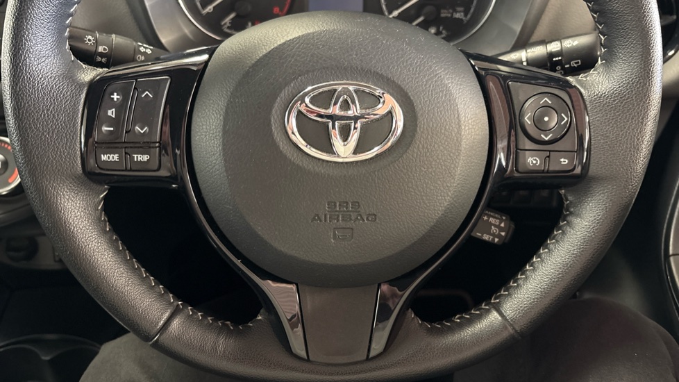 Toyota Yaris 1.5 VVT-i Icon Tech 5dr Petrol Hatchback - Image 30