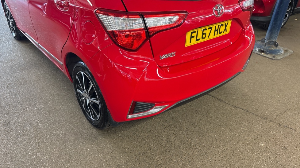 Toyota Yaris 1.5 VVT-i Icon Tech 5dr Petrol Hatchback - Image 51