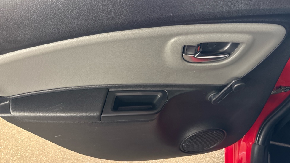 Toyota Yaris 1.5 VVT-i Icon Tech 5dr Petrol Hatchback - Image 57