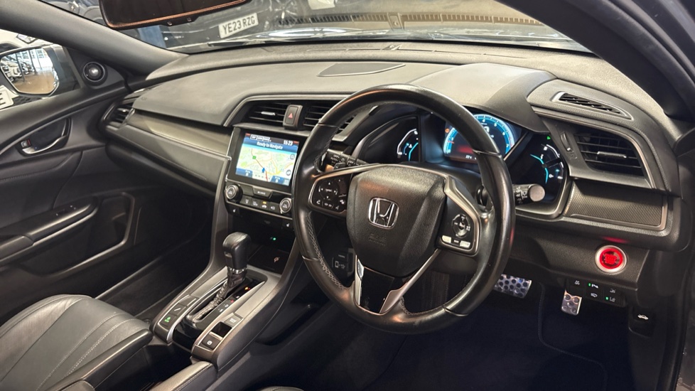 Honda Civic 1.5 VTEC Turbo Prestige 5dr CVT Petrol Hatchback - Image 14