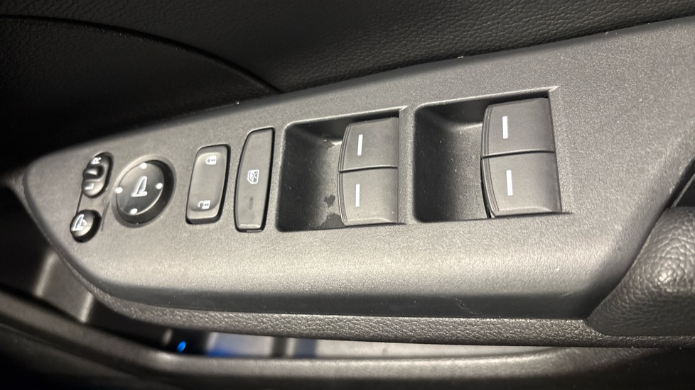Honda Civic 1.5 VTEC Turbo Prestige 5dr CVT Petrol Hatchback - Image 27