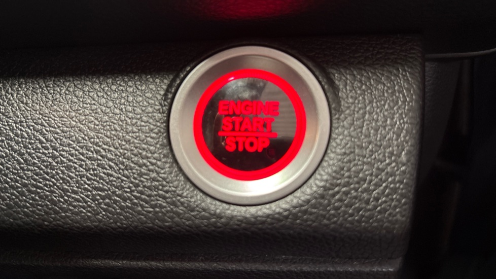 Honda Civic 1.5 VTEC Turbo Prestige 5dr CVT Petrol Hatchback - Image 30