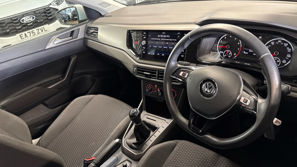 Volkswagen Polo 1.0 TSI 95 SE 5dr Petrol Hatchback - Image 11