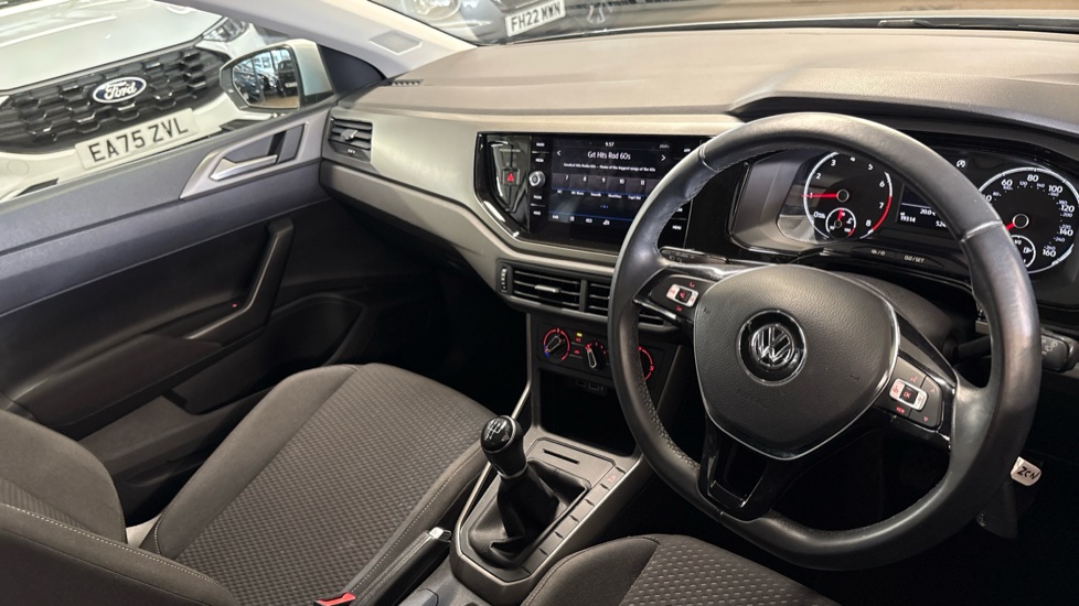 Volkswagen Polo 1.0 TSI 95 SE 5dr Petrol Hatchback - Image 14