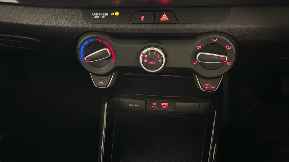 Kia Stonic 1.0T GDi Maxx 5dr Auto Petrol Estate - Image 36