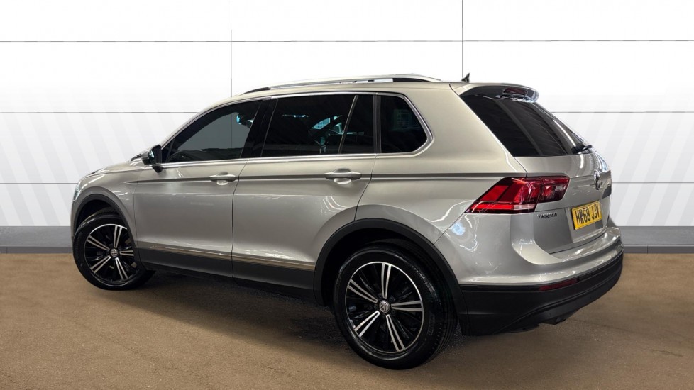 Volkswagen Tiguan 2.0 TDi 150 SE Nav 5dr DSG Diesel Estate - Image 2