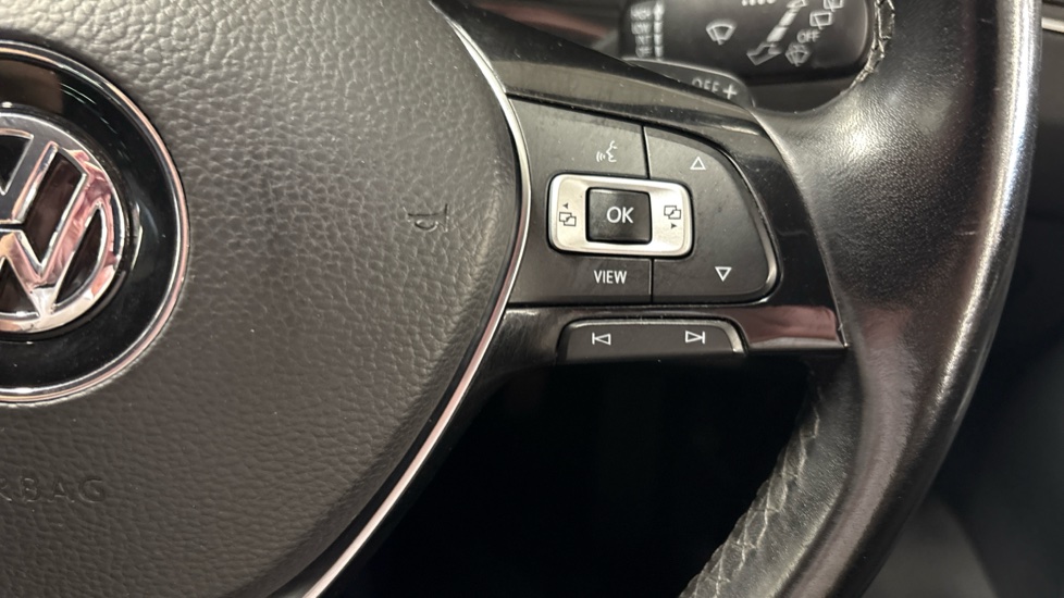 Volkswagen Tiguan 2.0 TDi 150 SE Nav 5dr DSG Diesel Estate - Image 28