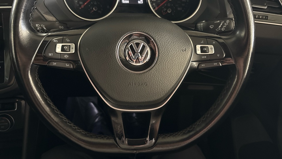 Volkswagen Tiguan 2.0 TDi 150 SE Nav 5dr DSG Diesel Estate - Image 30