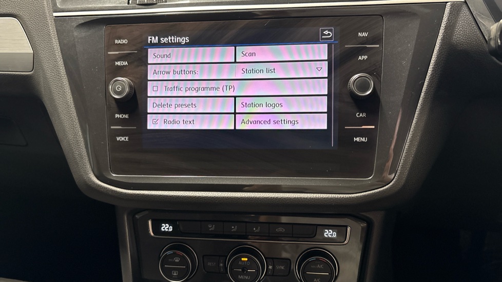 Volkswagen Tiguan 2.0 TDi 150 SE Nav 5dr DSG Diesel Estate - Image 36