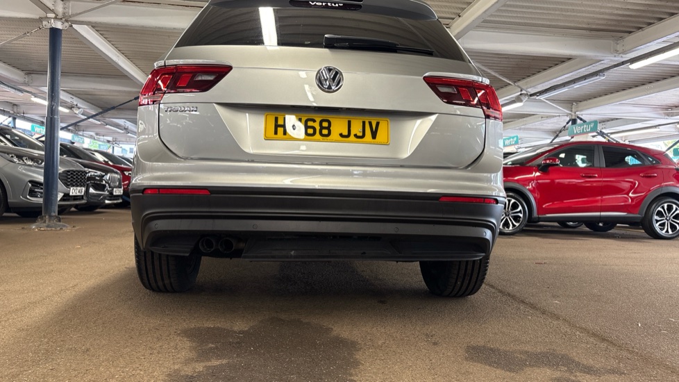 Volkswagen Tiguan 2.0 TDi 150 SE Nav 5dr DSG Diesel Estate - Image 48