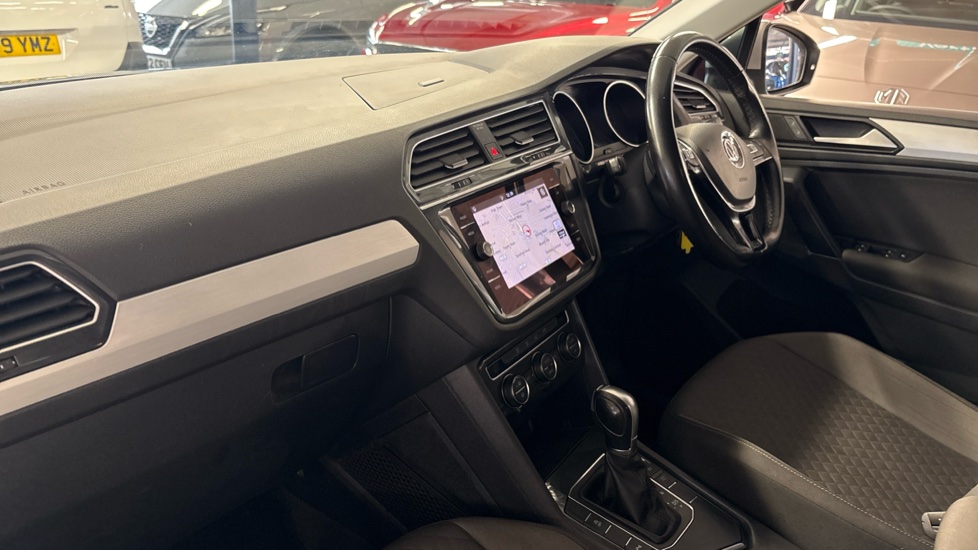 Volkswagen Tiguan 2.0 TDi 150 SE Nav 5dr DSG Diesel Estate - Image 67