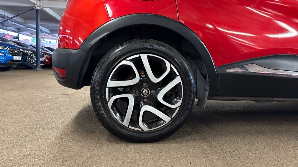 Renault Captur 0.9 TCE 90 Iconic 5dr Petrol Hatchback - Image 7