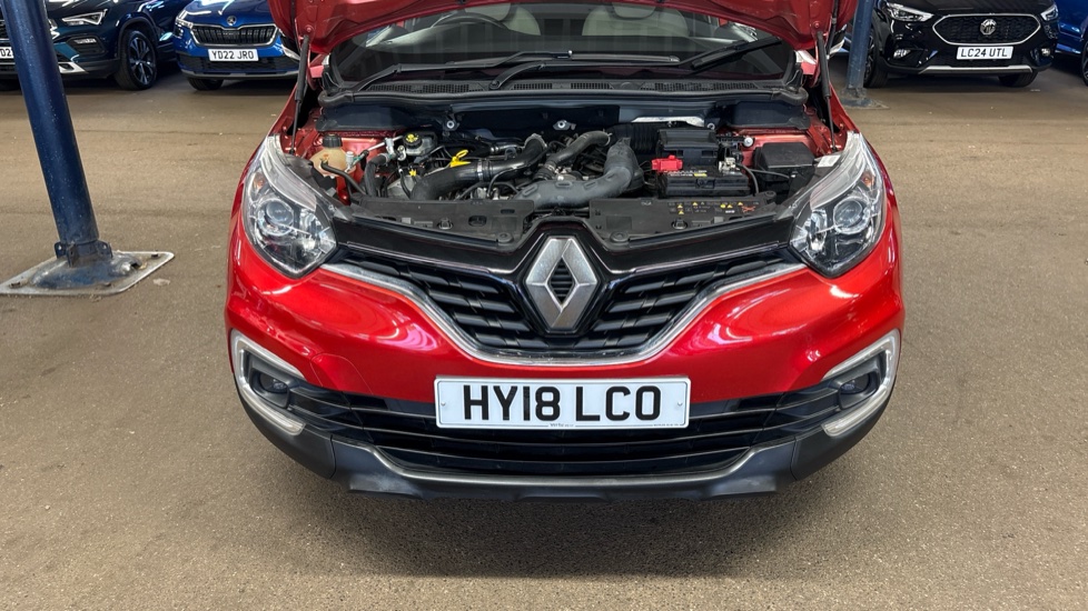 Renault Captur 0.9 TCE 90 Iconic 5dr Petrol Hatchback - Image 8