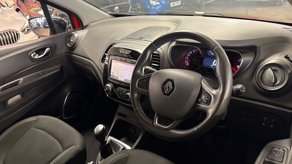 Renault Captur 0.9 TCE 90 Iconic 5dr Petrol Hatchback - Image 14