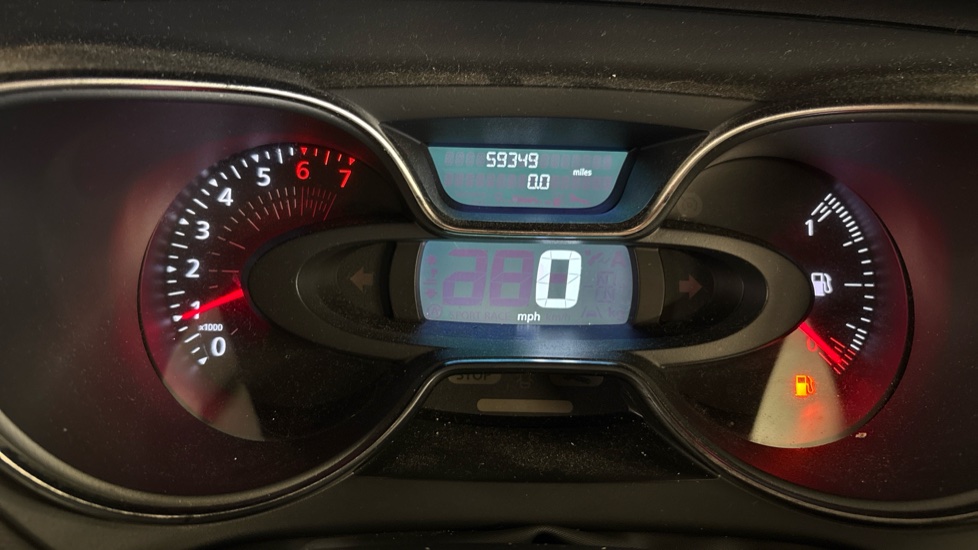 Renault Captur 0.9 TCE 90 Iconic 5dr Petrol Hatchback - Image 18