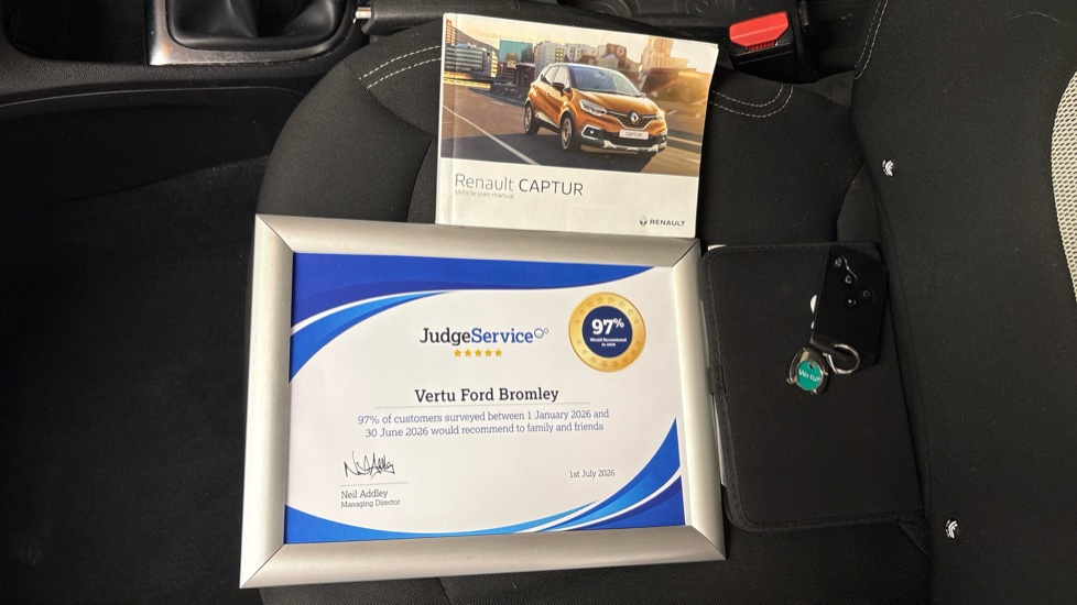 Renault Captur 0.9 TCE 90 Iconic 5dr Petrol Hatchback - Image 20