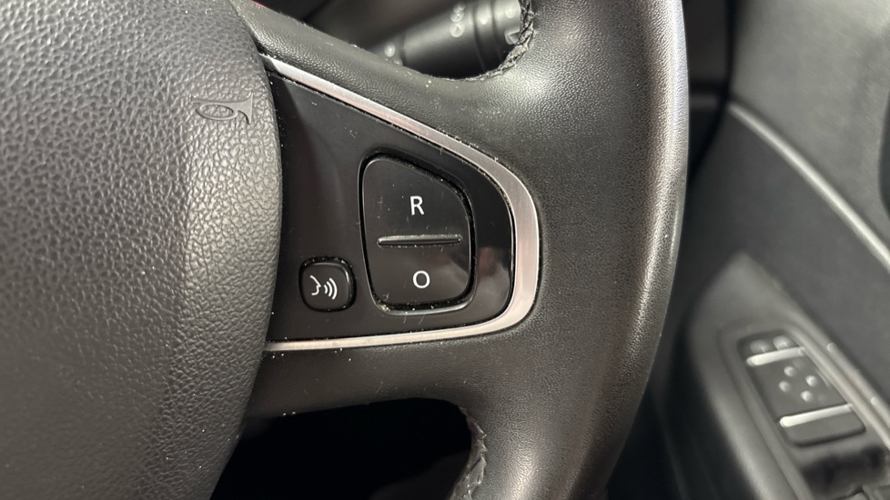 Renault Captur 0.9 TCE 90 Iconic 5dr Petrol Hatchback - Image 26