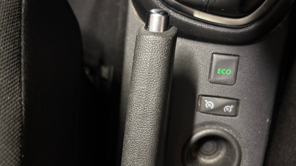 Renault Captur 0.9 TCE 90 Iconic 5dr Petrol Hatchback - Image 38