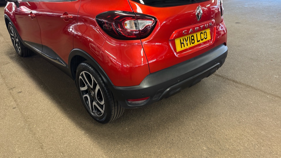 Renault Captur 0.9 TCE 90 Iconic 5dr Petrol Hatchback - Image 49